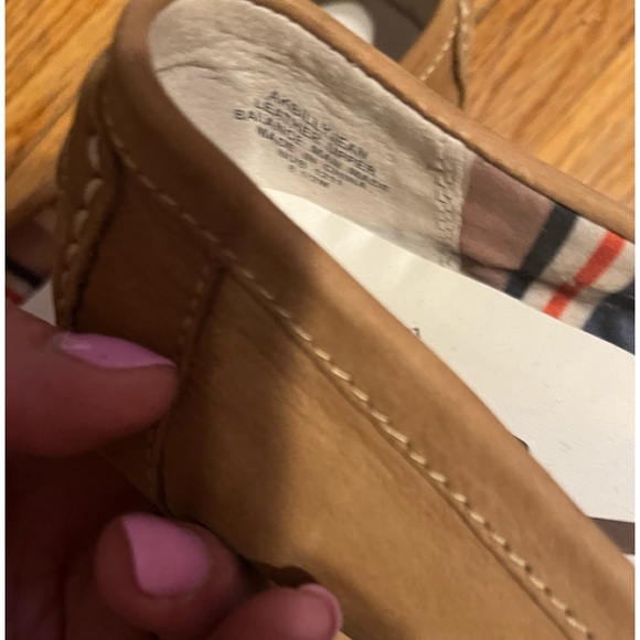 Beige Anne Klein moccasin. Excellent condition - Picture 2 of 2